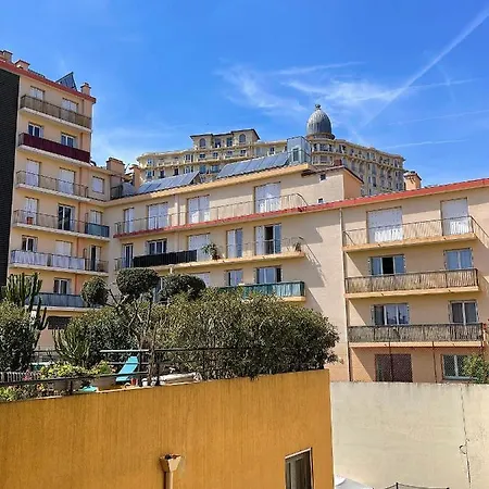 Apartamento A *